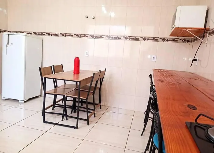 Casa Com Churrasqueira E Piscina