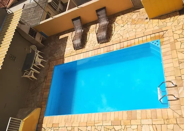 Casa Com Churrasqueira E Piscina